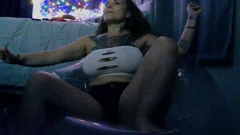 BritnieSparxx online show from May 28, 10:40 am