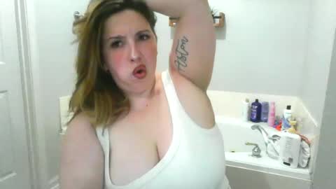 brittabshireee online show from May 14, 5:40 am