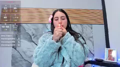 brittanyy20 online show from August 12, 12:51 pm