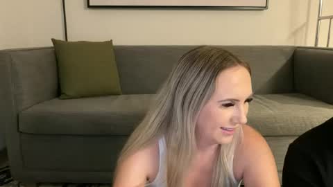 BrittneySnowXO online show from August 16, 7:01 am