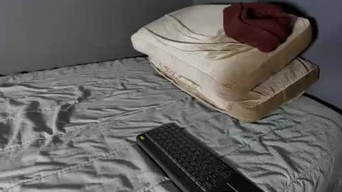 brockhurn_ online show from August 10, 1:56 pm