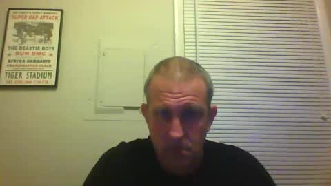 brodyb545755 online show from April 20, 4:22 am