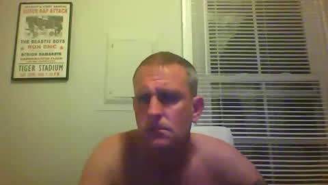 brodyb545755 online show from May 17, 2:56 am