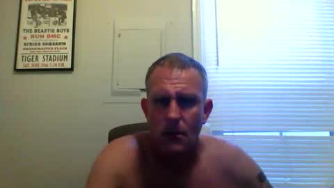 brodyb545755 online show from May 19, 10:27 am