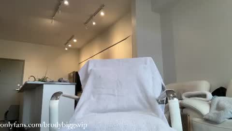 Brody Biggs online show from June 20, 12:32 am