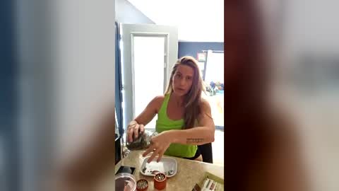 brokecasn online show from August 18, 3:51 pm