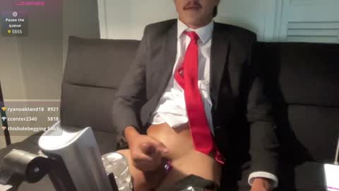 Broke Hung College Guy online show from August 5, 4:43 am