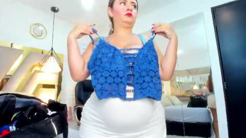 tania  online show from August 6, 1:21 pm