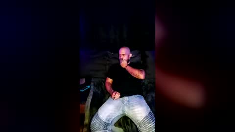 brownboyt online show from August 14, 2:04 am