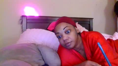 brownroundrenee online show from August 9, 1:23 pm