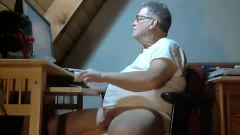 brubar online show from May 2, 2:49 am