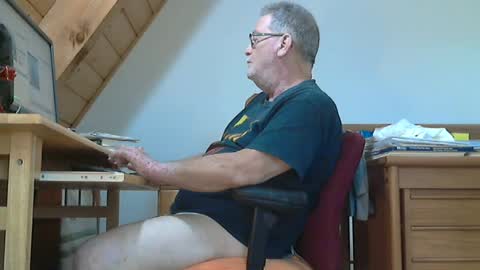 brubar online show from July 23, 4:09 pm