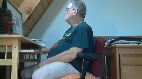 brubar online show from August 8, 5:24 pm