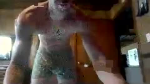 bruce251251 online show from August 11, 2:41 pm