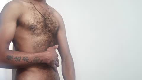 bruce_1111 online show from June 16, 3:43 pm