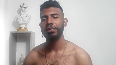 bruce_1111 online show from June 19, 2:28 pm