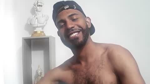 bruce_1111 online show from June 23, 7:48 pm
