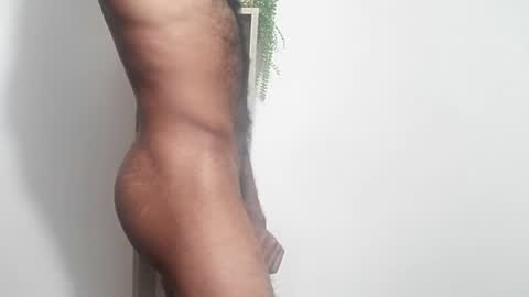 bruce_1111 online show from August 7, 9:15 pm