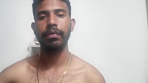 bruce_1111 online show from August 7, 10:21 pm
