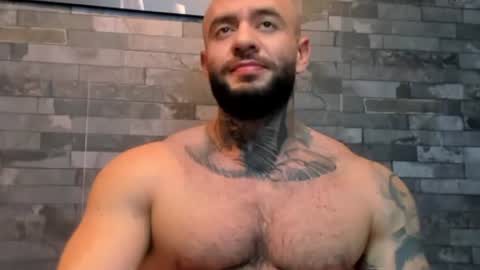 brucedallas online show from August 1, 4:29 am