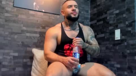 brucedallas online show from August 5, 1:36 am