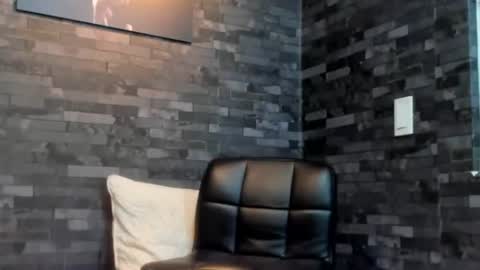 brucedallas online show from August 9, 12:44 am