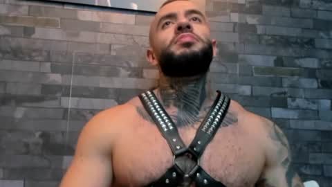brucedallas online show from August 13, 5:21 am