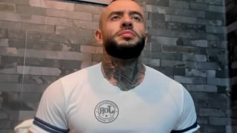 brucedallas online show from August 14, 5:11 am