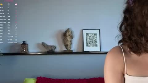 Tess online show from August 13, 7:55 am