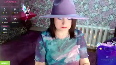 Julia online show from July 9, 10:37 pm