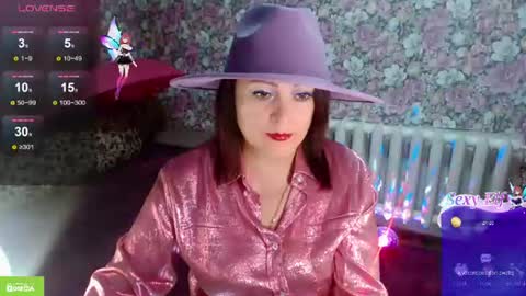 Julia online show from July 10, 10:04 pm