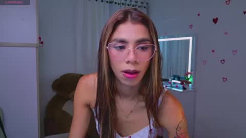 SARAH  online show from August 12, 5:21 am