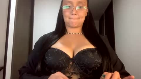 BRUNETTE DIAMOND  online show from July 24, 2:03 am
