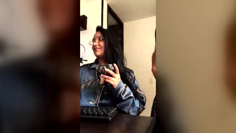 BRUNETTE DIAMOND  online show from August 6, 1:43 pm