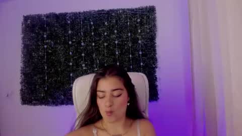 brunnette online show from July 24, 7:33 am
