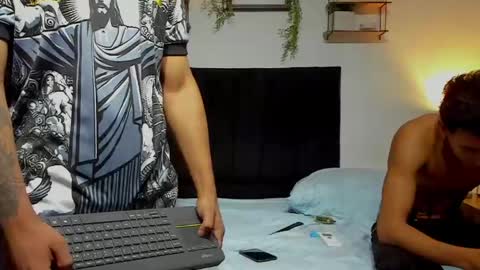 bruno_snow online show from April 22, 3:42 am