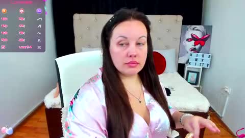 Emma online show from August 16, 9:02 am