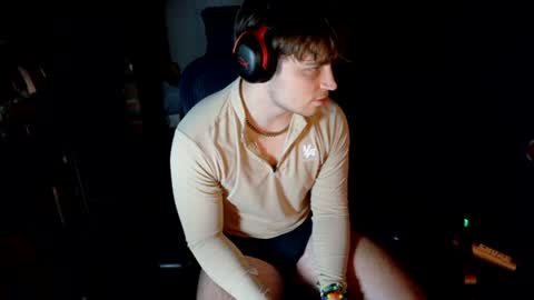 bubblebuttbdn online show from August 5, 9:18 am