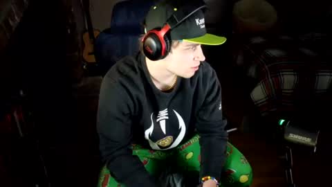 bubblebuttbdn online show from August 14, 2:15 am