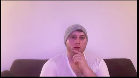 bubblebuttbi96 online show from August 5, 3:04 am