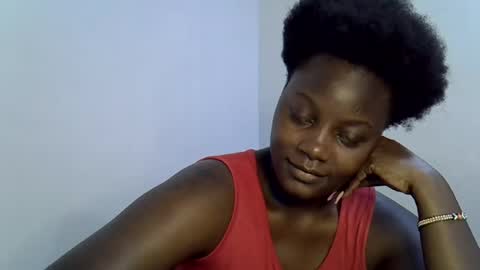 bubbly_ass30 online show from August 7, 3:34 pm