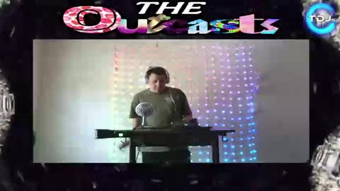Moose noodles online show from April 19, 9:57 pm