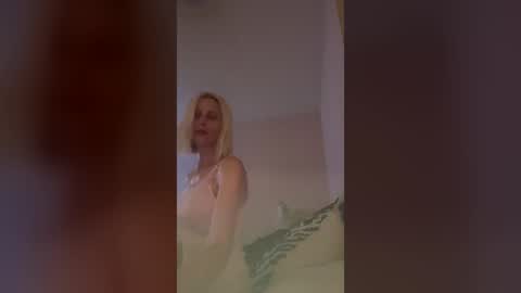 built2pleasureu online show from August 18, 8:20 am