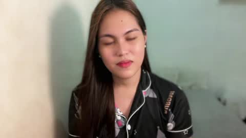 Jhiane online show from August 27, 8:39 pm