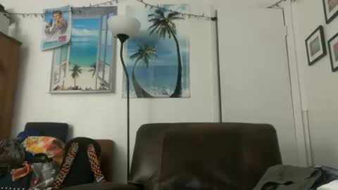 bumlover4567 online show from August 10, 4:58 am