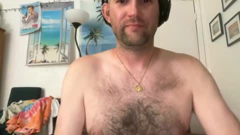 bumlover4567 online show from August 12, 7:33 am