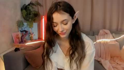 Eva online show from August 4, 7:44 pm