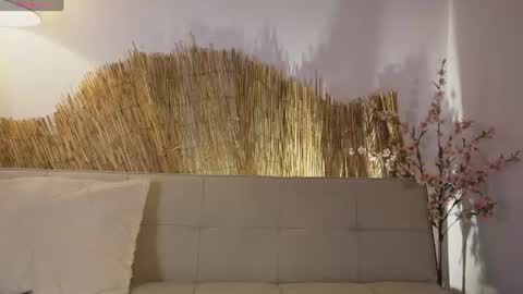 bunnycute_shy online show from August 12, 12:40 pm
