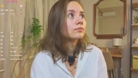 Lizy online show from August 11, 9:28 pm