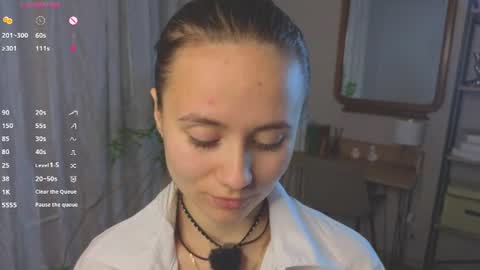 Lizy online show from August 14, 9:40 pm